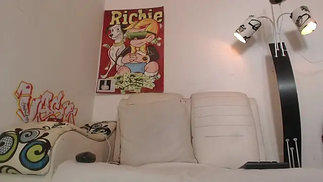 Thomasjons  online show from February 26, 2026, 7:13 pm