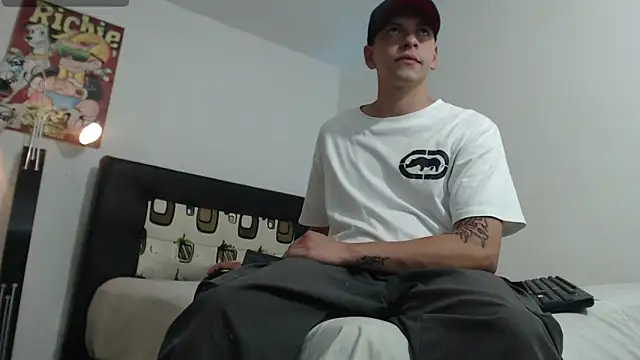 Thomasjons  online show from May 31, 2026, 4:53 am