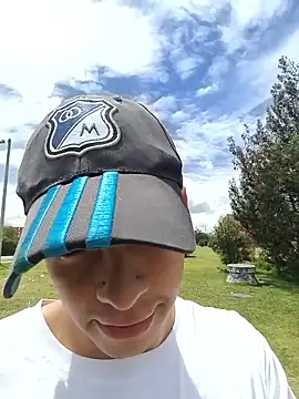 Thomasjons  online show from June 6, 2026, 4:33 pm