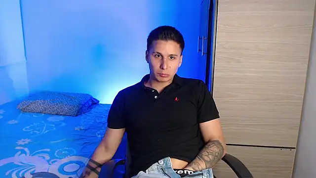 valentinosex1 online show from November 27, 2025, 10:23 pm