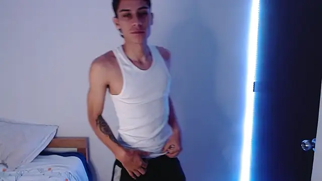 axel davis  online show from October 8, 2025, 3:04 am