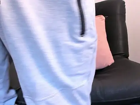 axel davis  online show from November 24, 2025, 3:01 pm