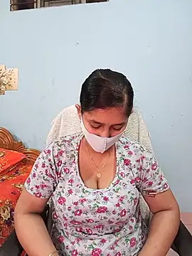 Snapshot of Cute_Faria chatting on June 11, 2026, 4:43 am Cute Faria online show from June 11, 2026, 4:43 am