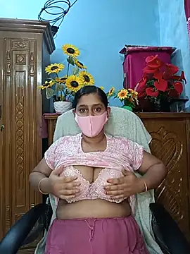 Snapshot of Cute_Faria chatting on July 1, 2026, 2:29 pm Cute Faria online show from July 1, 2026, 2:29 pm