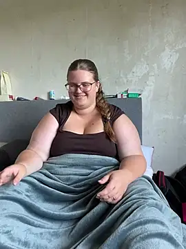 CurvyPaar2 online show from July 21, 2026, 2:08 pm