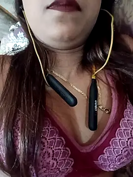 payalsharma95 online show from October 8, 2025, 5:43 pm