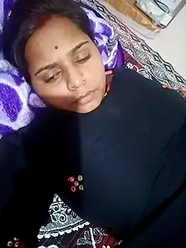 Hot crety online show from September 9, 2025, 2:27 pm