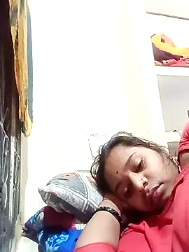 Hot crety online show from February 3, 2026, 2:53 am