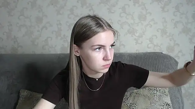 HitGyrl online show from February 24, 2026, 1:14 am