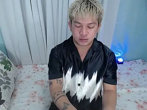 Snapshot of Fuckboii_intown chatting on November 28, 2025, 4:09 pm Fuckboii intown online show from November 28, 2025, 4:09 pm