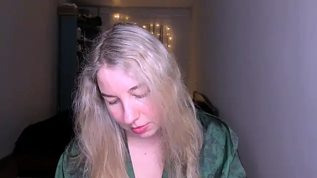 NancySanders online show from April 24, 2026, 7:05 pm