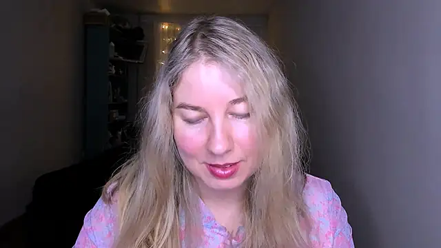 NancySanders online show from April 25, 2026, 6:49 pm