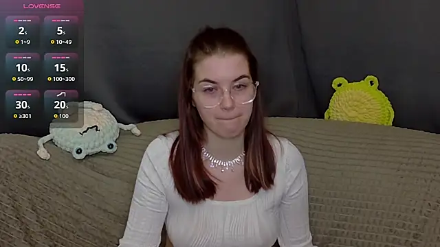 ElzaBlis online show from November 29, 2025, 3:04 pm