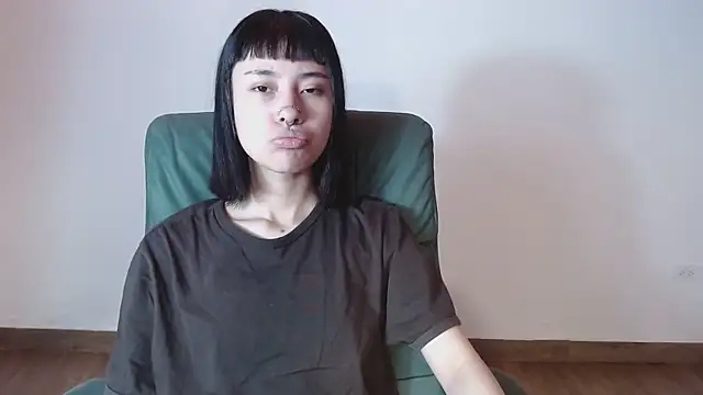 Snapshot of _mavis2 chatting on October 2, 2025, 7:54 pm mavis2 online show from October 2, 2025, 7:54 pm
