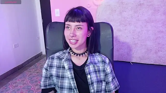 Snapshot of _mavis2 chatting on October 14, 2025, 8:09 pm mavis2 online show from October 14, 2025, 8:09 pm