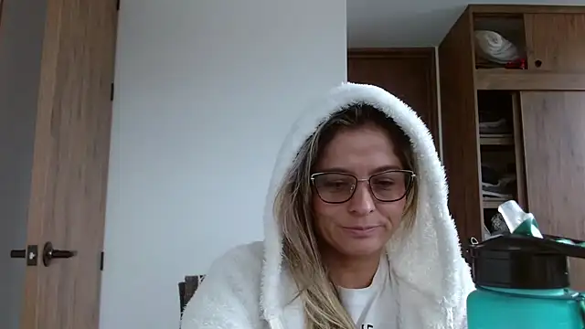 linda-mature43 online show from November 26, 2025, 2:29 pm