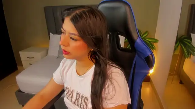 anagil  online show from April 8, 2026, 1:44 pm