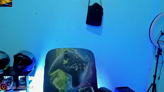 zeus 7777 online show from March 6, 2026, 1:07 pm