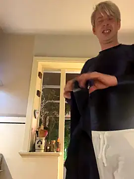 Snapshot of lebensfroh chatting on December 3, 2025, 10:08 pm lebensfroh online show from December 3, 2025, 10:08 pm