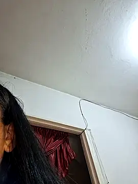 NARNYALABELLA online show from December 5, 2025, 9:40 am