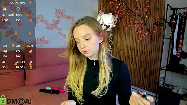 Rina Panic online show from November 3, 2025, 1:08 am