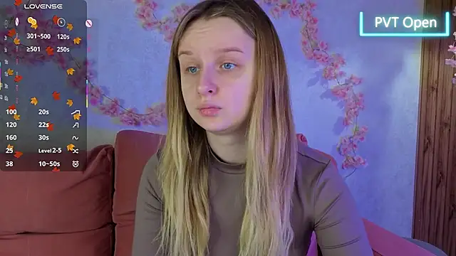 Rina Panic online show from November 18, 2025, 1:00 am