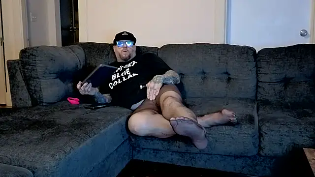 pantyhoselover54 online show from April 3, 2026, 3:48 am