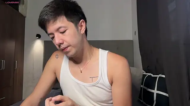 Addictiveboi online show from June 17, 2026, 2:14 am
