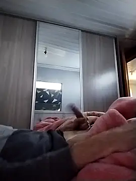 12dery online show from November 10, 2025, 11:31 am