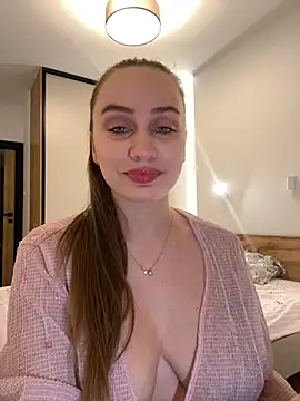 Snapshot of Maribelle_Vinnie chatting on February 17, 2026, 6:03 pm Maribelle Vinnie online show from February 17, 2026, 6:03 pm