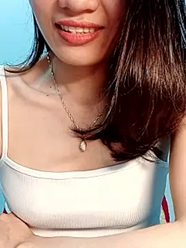 Hinna x online show from April 17, 2026, 9:45 am