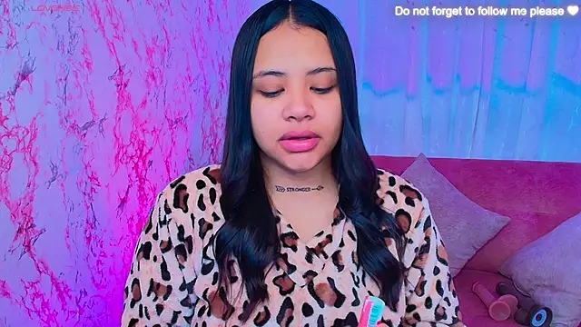 Snapshot of nicemiiaa7_ chatting on September 13, 2025, 12:05 pm nicemiiaa7 online show from September 13, 2025, 12:05 pm