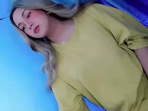 Sweet angelinax online show from April 25, 2026, 11:02 am