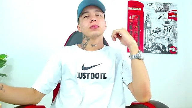 Snapshot of Cumandres18 chatting on February 17, 2026, 2:57 pm Cumandres18 online show from February 17, 2026, 2:57 pm