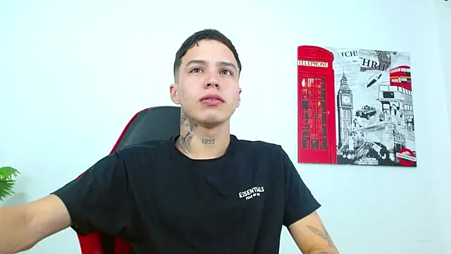 Snapshot of Cumandres18 chatting on February 18, 2026, 2:57 pm Cumandres18 online show from February 18, 2026, 2:57 pm