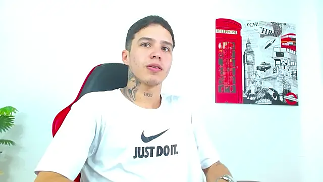 Snapshot of Cumandres18 chatting on February 26, 2026, 3:33 pm Cumandres18 online show from February 26, 2026, 3:33 pm