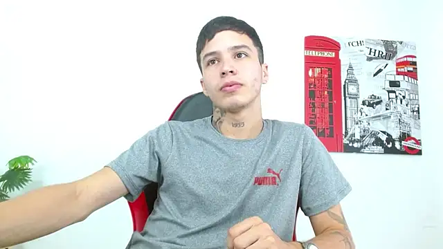 Snapshot of Cumandres18 chatting on February 27, 2026, 3:23 pm Cumandres18 online show from February 27, 2026, 3:23 pm