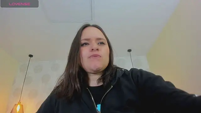 GIANAMILLER6 online show from December 22, 2025, 12:24 pm