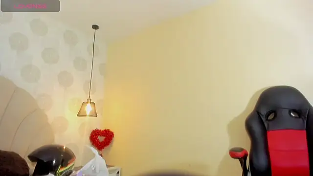 Snapshot of GIANAMILLER6 chatting on February 28, 2026, 12:06 pm GIANAMILLER6 online show from February 28, 2026, 12:06 pm