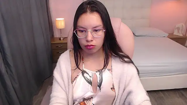 Cherry summer online show from October 21, 2025, 11:33 am
