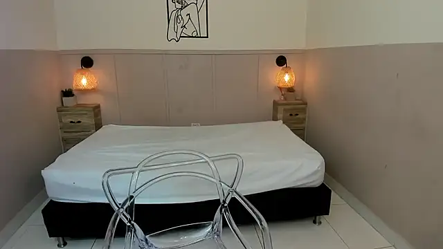 Snapshot of AuroraSky8 chatting on October 25, 2025, 11:51 am AuroraSky8 online show from October 25, 2025, 11:51 am