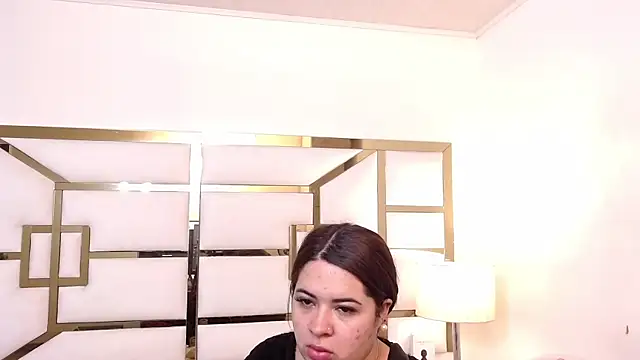 AnniieCarther online show from December 21, 2025, 1:18 pm