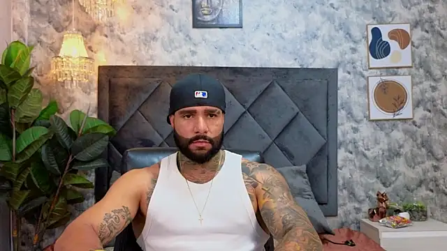 Apolo rousse1 online show from November 11, 2025, 9:15 pm