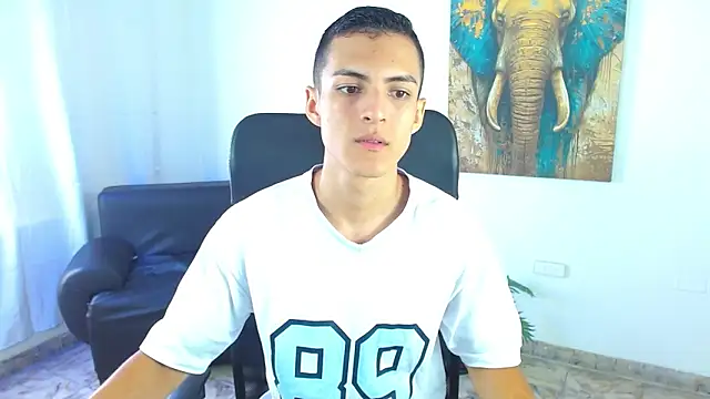 Matiius18 online show from May 12, 2026, 1:52 pm