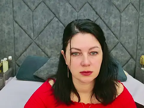 Nina Stane online show from October 6, 2025, 5:38 am