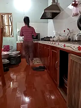 Snapshot of Sweet-Berry89 chatting on November 14, 2025, 3:49 am Sweet-Berry89 online show from November 14, 2025, 3:49 am