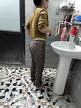 Snapshot of Sweet-Berry89 chatting on November 23, 2025, 3:01 pm Sweet-Berry89 online show from November 23, 2025, 3:01 pm