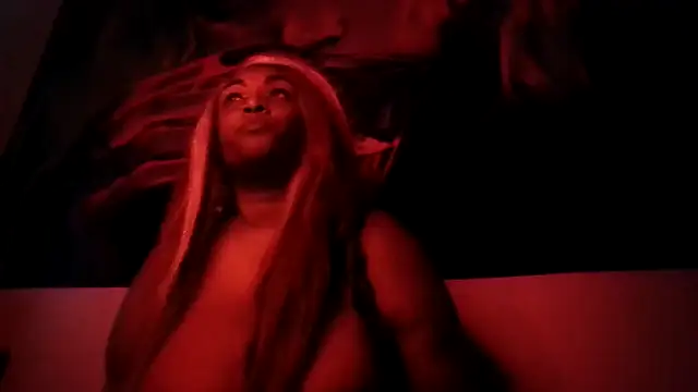 Nisha Benz online show from November 3, 2025, 10:32 pm