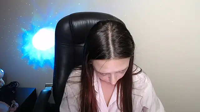 BonnieX  online show from May 7, 2026, 9:14 am