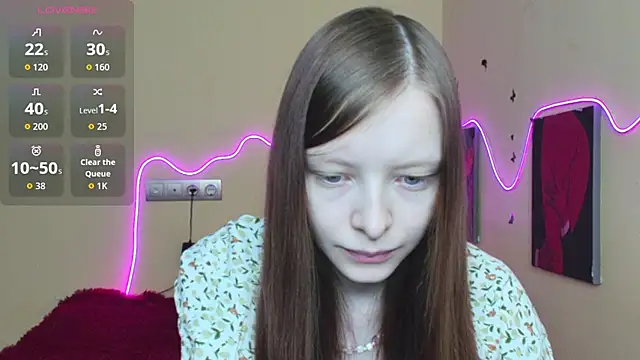 AliceHaris online show from October 19, 2025, 3:07 am